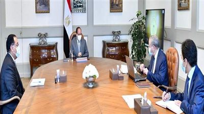 السيسي يتابع موقف المخزون الاستراتيجي من السلع الأساسية وتطوير منظومة المخابز
