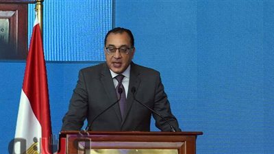 رئيس الوزراء يفتتح جلسة تداول البورصة المصرية