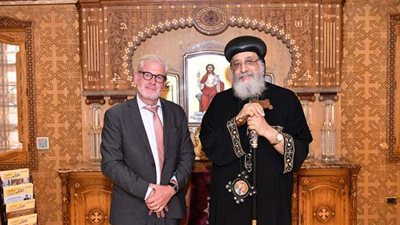 البابا تواضروس يستقبل رئيس بعثة الأمم المتحدة للهجرة