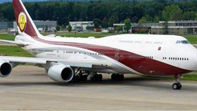 بجراج سيارات وقاعة حفلات.. أمير قطر يهدي رئيس إيران أغلى طائرة في العالم