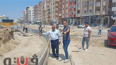 رئيس حي ثالث الإسماعيلية يتابع عملية توسعة ورصف الشوارع | صور
