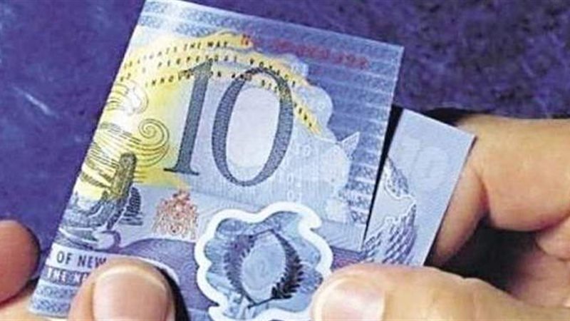 العملات البلاستيكية