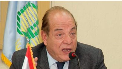 مستثمرو العاشر يشيدون باستجابة وزير المالية لمطالبهم