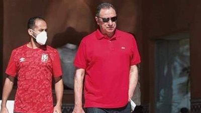 أخبار الأهلي: الخطيب يحفز اللاعبين قبل مواجهة الترجي.. وعبد الحفيظ يحذرهم من المباراة
