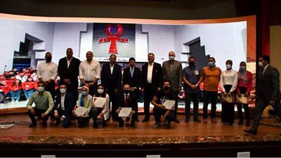 وزير الرياضة يكرم متطوعي بطولة كأس العالم لكرة اليد