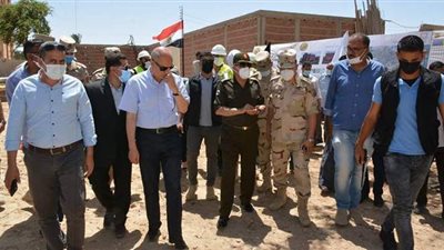 محافظ سوهاج يبحث الموقف التنفيذي لمشروع تطوير الريف