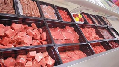 ضبط 1.5 طن لحوم فاسدة داخل ثلاجة لحفظ السلع الغذائية بالقاهرة