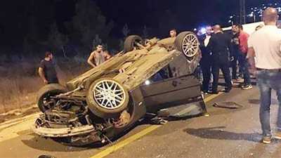 التحقيق في مصرع مدرسة وإصابة زميلتها بحادث انقلاب سيارة بالصف