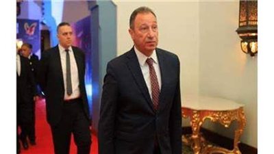 الخطيب يجري جولة تفقدية لمتابعة الإنشاءات بفرع النادي الأهلي بالتجمع