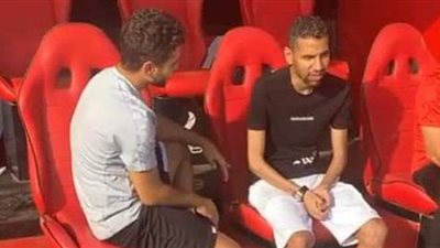 لدعم اللاعبين.. مؤمن زكريا يحضر مران الأهلى قبل مواجهة الترجي