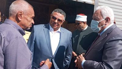 محافظ البحر الأحمر يستقبل وفد دينية النواب.. وجولة بمدينة الحرفيين بالغردقة