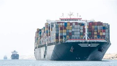 أسامة ربيع يكشف مدة تطوير المجرى الملاحي لقناة السويس.. ورد فعل السيسي