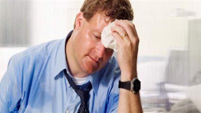 أسباب التعرق الشديد وطرق العلاج من الطبيعة