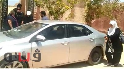لحظة مغادرة أسرة سمير غانم مدفنه عقب إحياء ذكرى الأربعين | فيديو