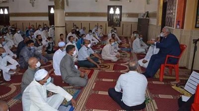 محافظ الوادي الجديد يلتقي بأهالي 