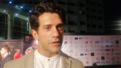 الفنان أحمد مجدي معبرا عن حبه لأسوان: أنا قلبي أسواني | فيديو