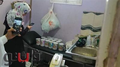 تحرير محضر لعيادة طبيب أطفال لبيعها ألبانا مدعمة ببني سويف