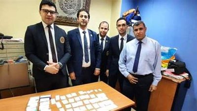 جمارك مطار شرم الشيخ تحبط تهريب أقراص وكبسولات مخدرة