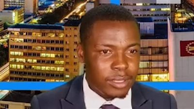 مذيع زامبي يطلب من القناة دفع راتبه وزملائه أثناء إذاعته للنشرة | فيديو
