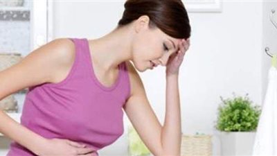 طرق طبيعية لعلاج عسر الهضم والانتفاخ