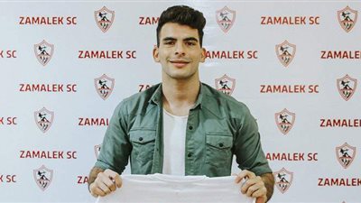 بعد الونش وزيزو.. 3 لاعبين يجددون عقودهم مع الزمالك