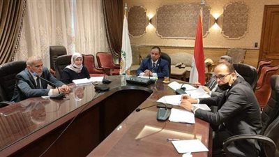 رئيس الجمارك: إعفاء العالقين من أي غرامات نتيجة تعرضهم للتأخير بالموانئ الحدودية