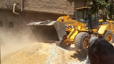 إزالة 10 حالات تعد على أراضي زراعية بأسيوط | صور