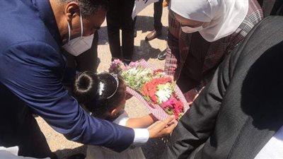 محافظ مطروح ووزيرة التضامن يتفقدان مركزا لعلاج الإدمان | صور