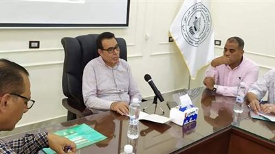 رئيس نقابة النسيج: لا مساس بحقوق العمال النقدية أو العينية