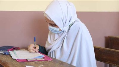 تباين آراء طلاب القسم العلمي للثانوية الأزهرية بعد امتحان اللغة الإنجليزية