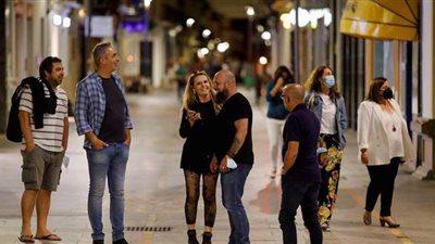 إسبانيا تلغي إلزامية ارتداء الكمامات في الشوارع