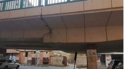 تشكيل لجنة لفحص كوبري الهلالي بأسيوط بعد نشر صور لفاصل إنشائي بين الكمرات