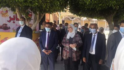 وزيرة التضامن الاجتماعي تفتتح مجمع الطفولة بنادي مطروح الاجتماعي | صور