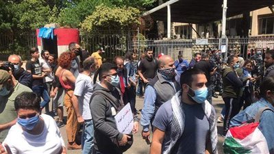 لبنان يشتعل.. الوضع الاقتصادي يدفع المواطنين للشارع من جديد