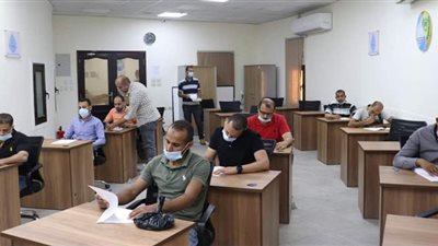 اختبار 251 موظفا ببرنامج المسار الوظيفي بـ6 تخصصات بمياه أسيوط
