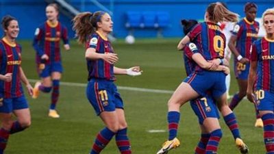 رحيل لويس كورتيس مدرب فريق السيدات ببرشلونة