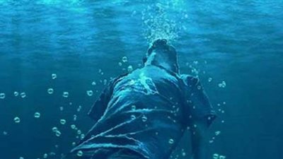 ثم قست قلوبكم.. أم تتفق مع عشيقها على قتل طفلها بالمنيا.. الضحية شاهدها في وضع مخل.. شنقوه وألقوا جثته في الترعة