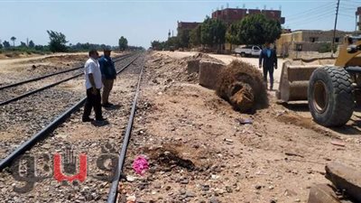 رئيس مدينة التل الكبير يوجه بغلق معابر السكك الحديدية غير القانونية | صور