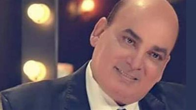 حالته حرجة.. نقل الشاعر الغنائي أمل الطائر إلى مستشفى المنيل