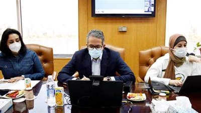 السياحة تتسلم المسودة الأولى للإستراتيجية الترويجية لمصر بالخارج