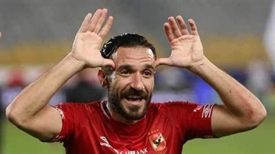 علي معلول يسجل الهدف الأول للأهلي في شباك الترجي