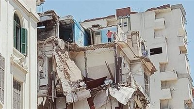سقوط شرفة عقار بشارع المكس فى الإسكندرية دون إصابات