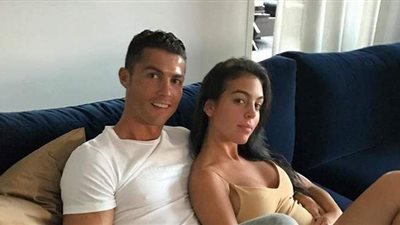 جورجينا ترقص مع ابن صديقها قبل مباراة رونالدو مع منتخب البرتغال | فيديو