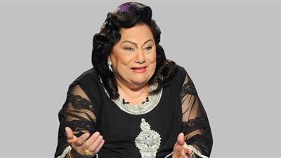 تشييع جثمان المنتجة اعتماد خورشيد لمقابر الأسرة بطريق الفيوم