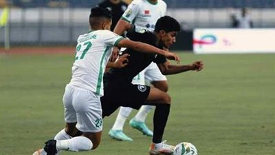 تعادل سلبي بين بيراميدز والرجاء المغربي بالكونفدرالية في الشوط الأول