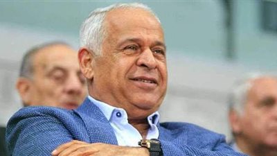 بعد الخسارة بثلاثية من الإسماعيلي .. رئيس سموحه يوقع غرامات على اللاعبين