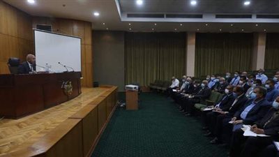 5 تعليمات عاجلة من وزير النقل لقيادات السكة الحديد لتعديل سير العمل