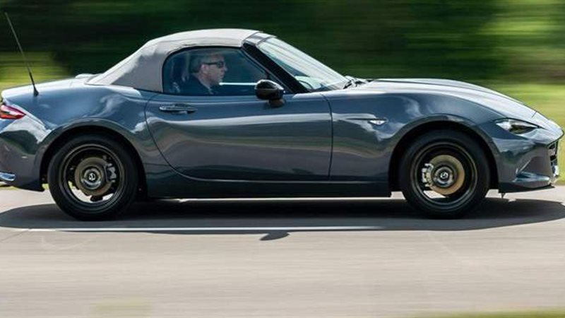 مازدا مياتا MX-5
