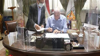 محافظ جنوب سيناء يصدق على 270 حالة تصالح على مخالفات البناء بدهب