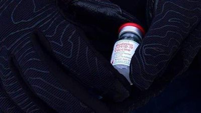 بسبب قطرة الأنف.. صيني يدخل قائمة مليارديرات العالم